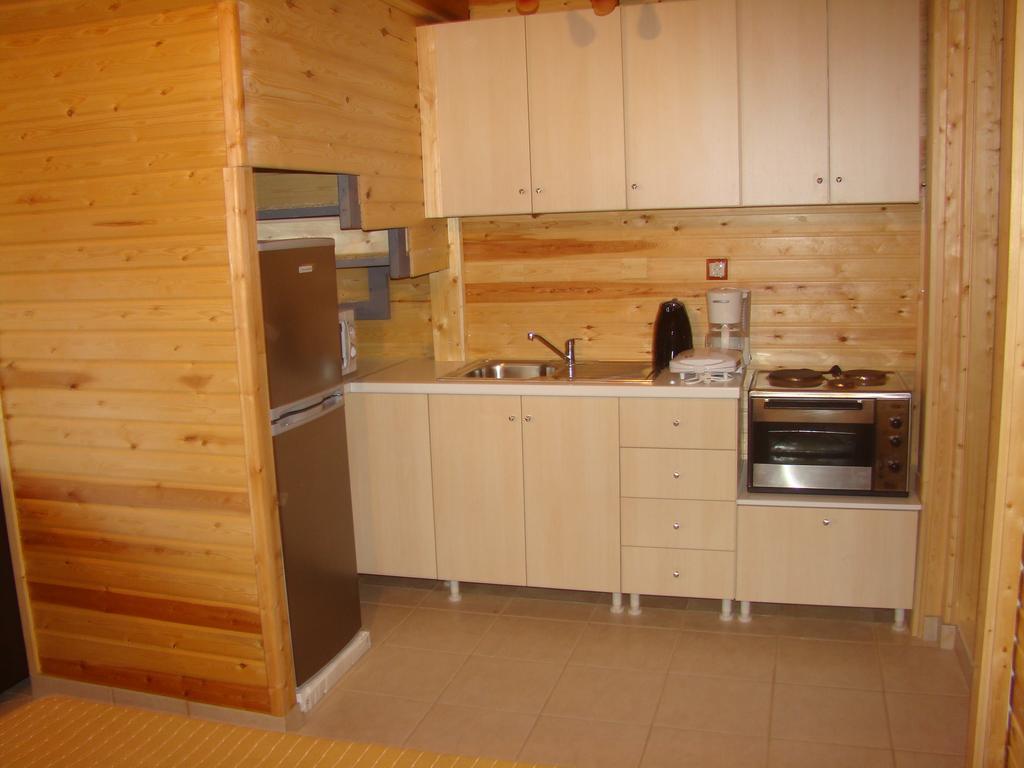 Zeus-Village Οικισμός Φινλανδικών Chalet Με Πισίνες & Γυμναστήριο Molos  Exterior foto